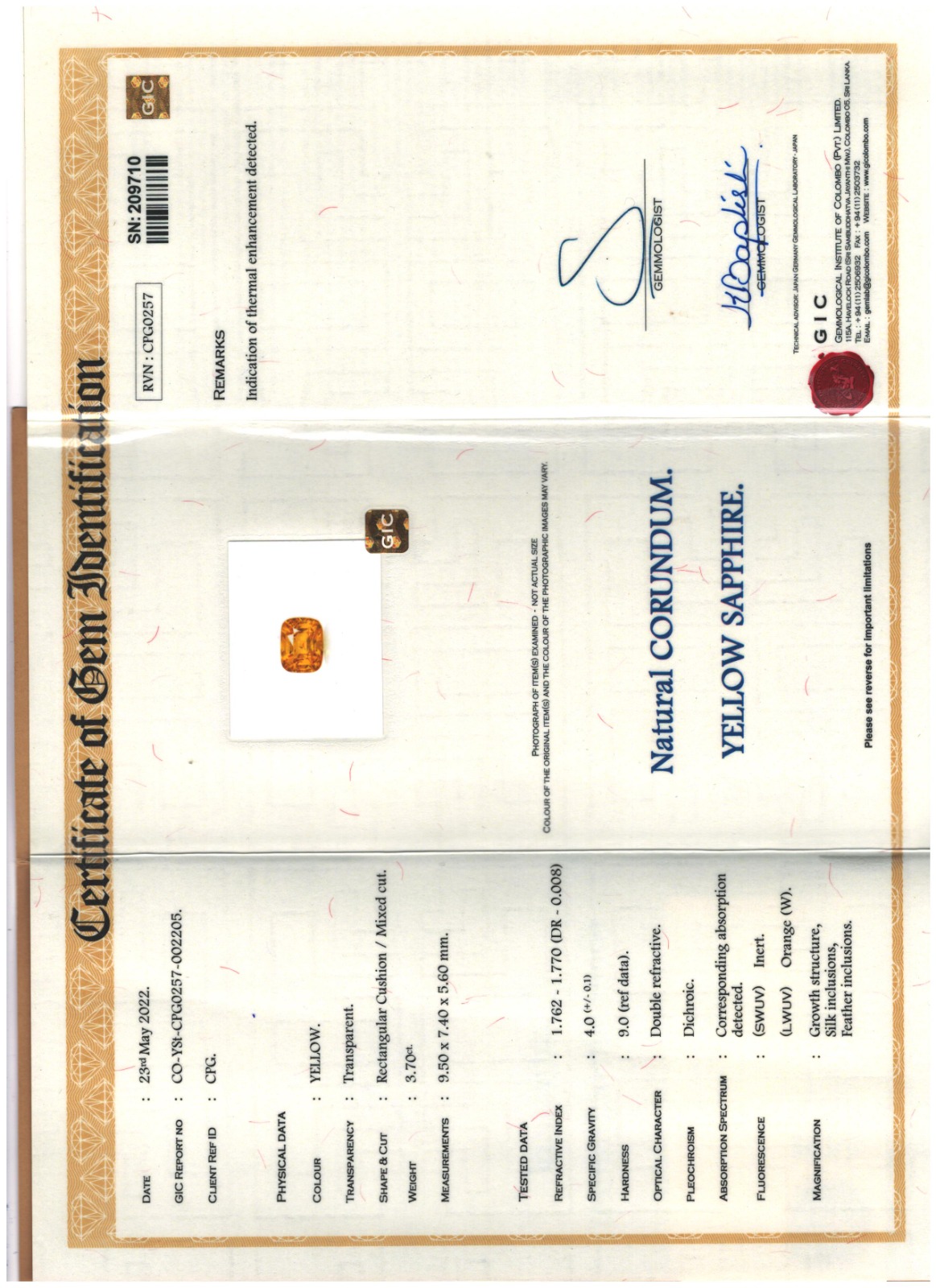 1 Yellow Sapphire 3.70 Carats