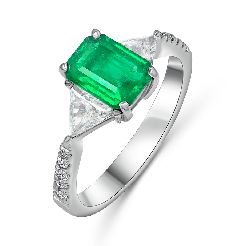 Emerald Radiance Ring